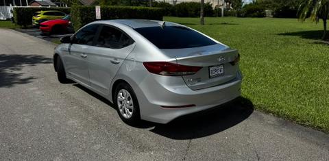 Hyundai Elantra 2017