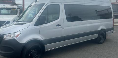 Mercedes-Benz Sprinter 2024