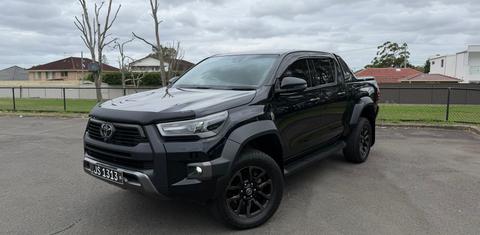 Toyota HILUX 2023