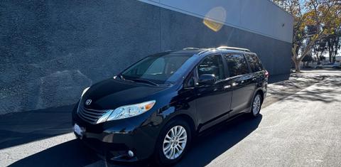 Toyota Sienna 2016