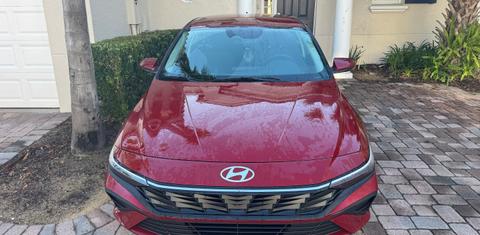 Hyundai Elantra 2025