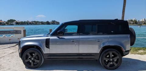 Land Rover Defender 2023