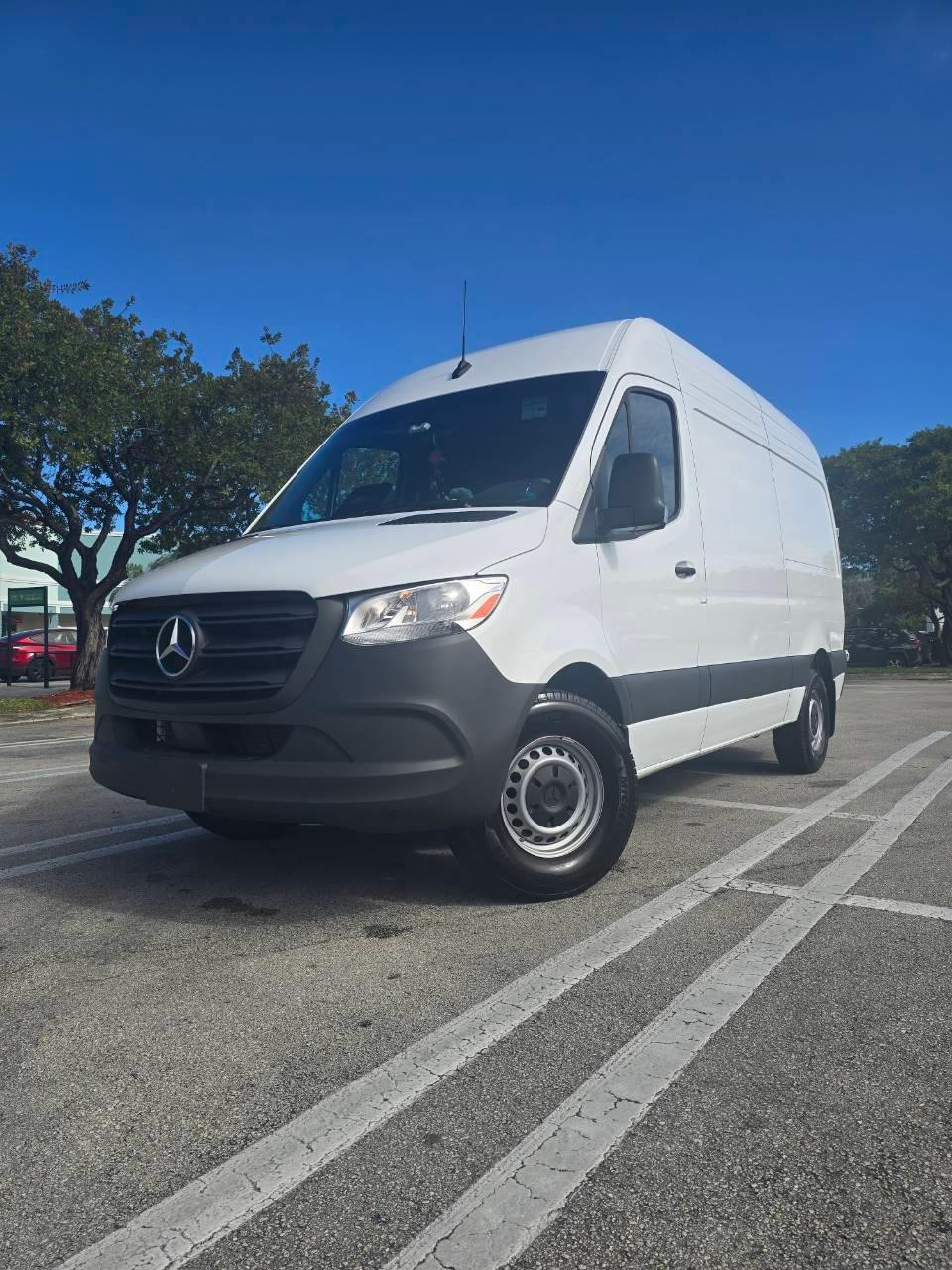 Mercedes-Benz Sprinter Cargo 2025 in Miami, FL