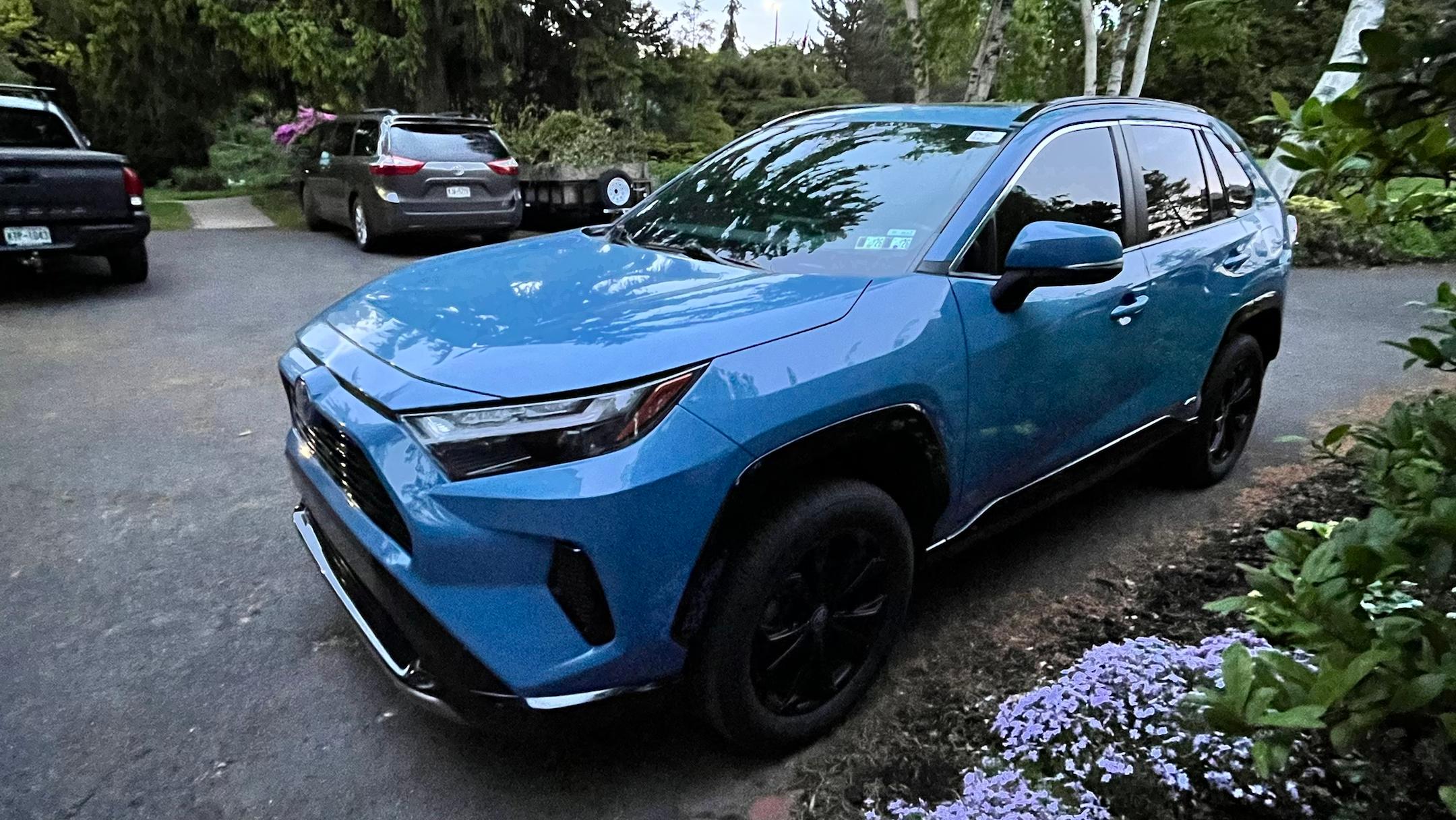 Toyota RAV4 Hybrid 2022 in Leechburg, PA