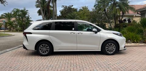 Toyota Sienna 2024