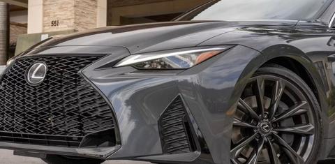 Lexus IS 2025