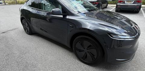 Tesla Model Y 2026