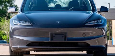 Tesla Model 3 2024