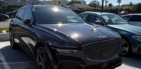 Genesis GV70 2025