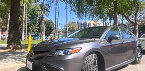 Toyota Camry Hybrid 2023