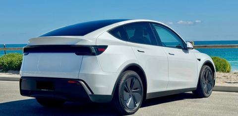 Tesla MODEL Y 2025