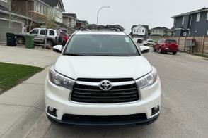 Toyota Highlander car
