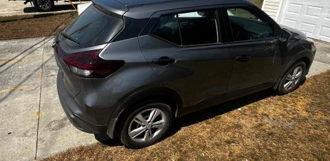 Nissan Kicks Play 2025