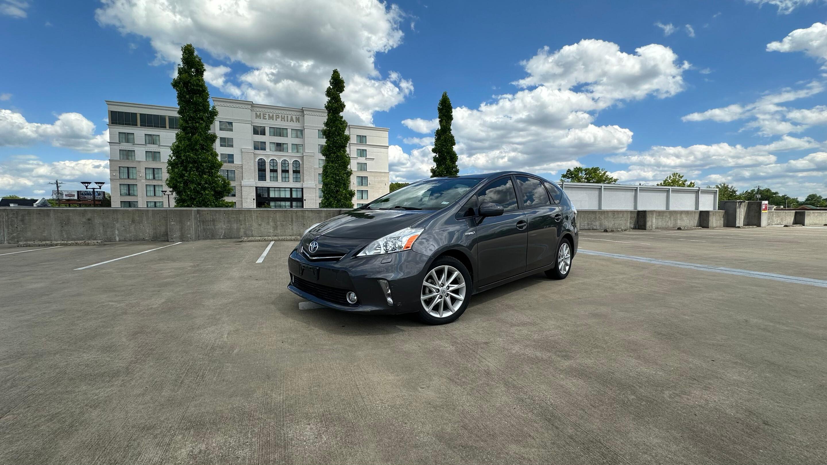 Toyota Prius v 2014 in Memphis, TN