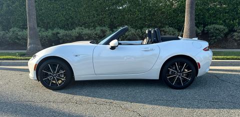 Mazda MX-5 Miata 2024