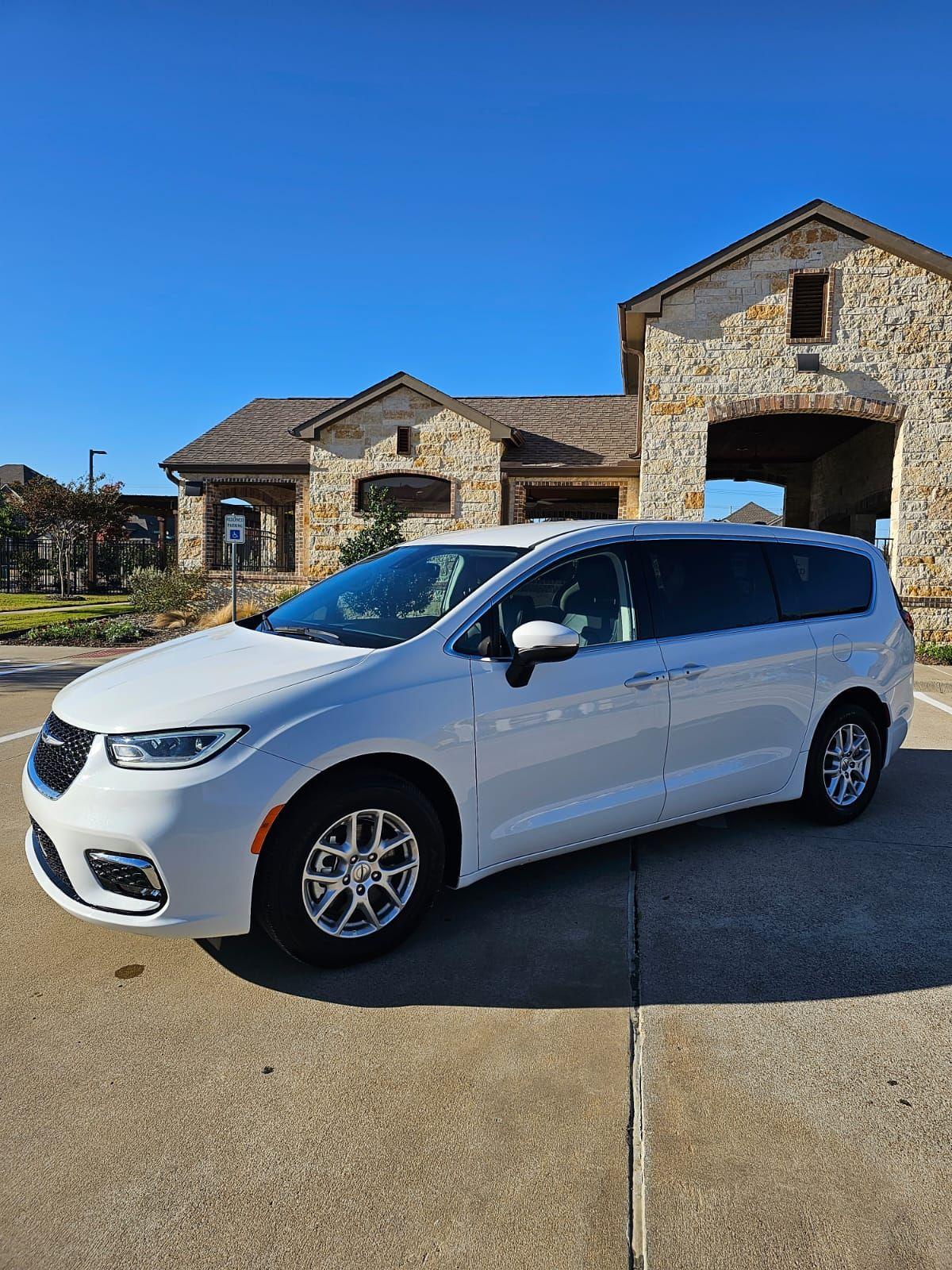 Chrysler Pacifica 2023 in McKinney, TX