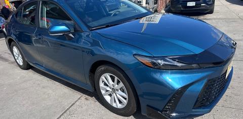 Toyota Camry Hybrid 2026