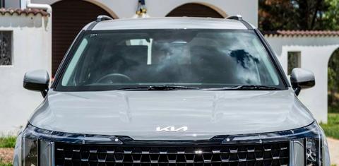 Kia CARNIVAL 2025