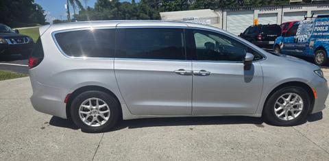 Chrysler Pacifica 2023
