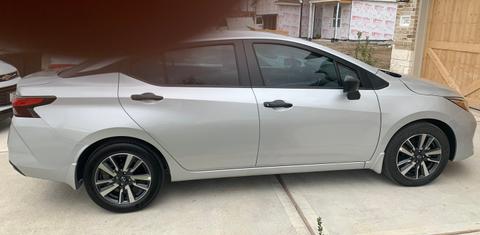 Nissan Versa 2024