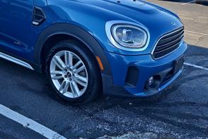 Mini Countryman car