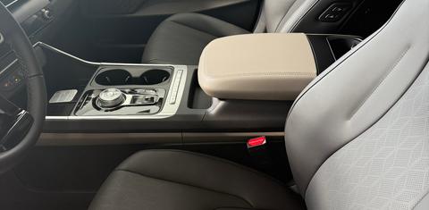 Kia Carnival Hybrid 2026