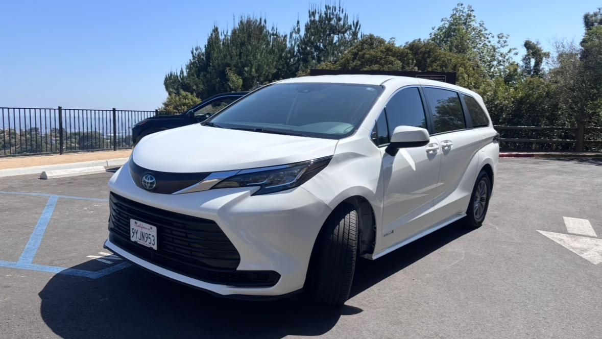 Toyota Sienna 2021 in Los Angeles, CA
