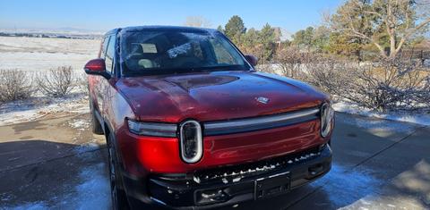 Rivian R1S 2025