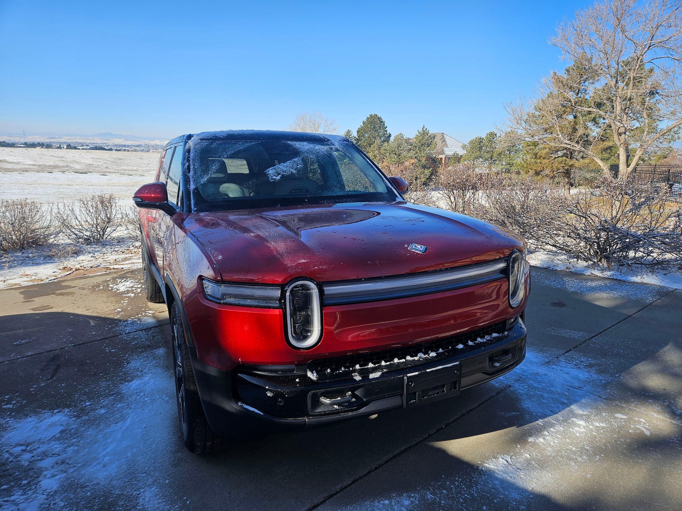 Rivian R1S 2025 in Centennial, CO