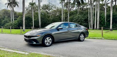 Hyundai Elantra 2024