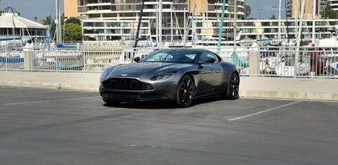 Aston Martin DB11 2018