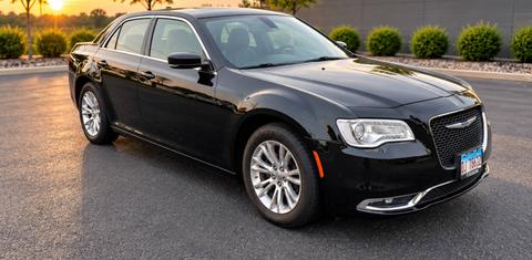 Chrysler 300 2021