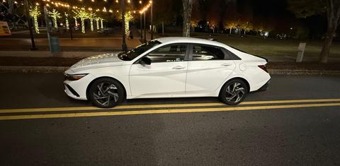Hyundai Elantra 2025