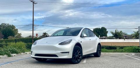 Tesla Model Y 2023
