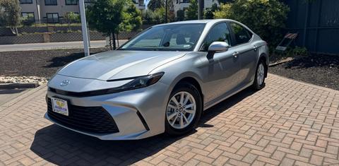 Toyota Camry Hybrid 2025