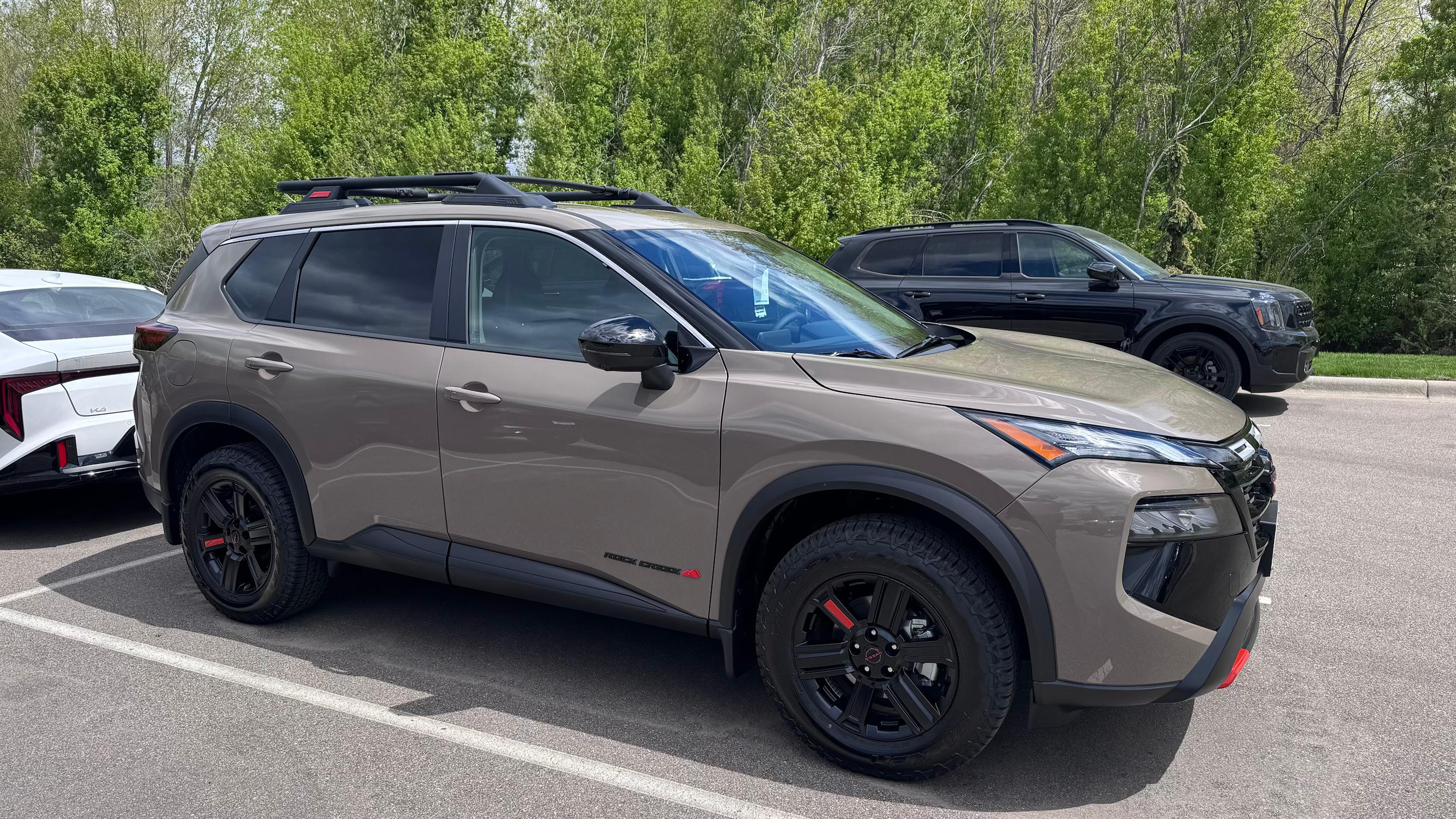 Nissan Rogue 2026 in Brooklyn Park, MN