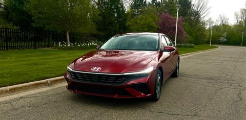 Hyundai Elantra Hybrid 2025
