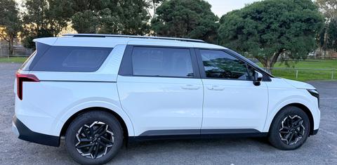 Kia CARNIVAL 2026