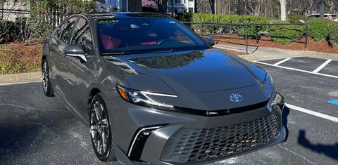 Toyota Camry Hybrid 2025