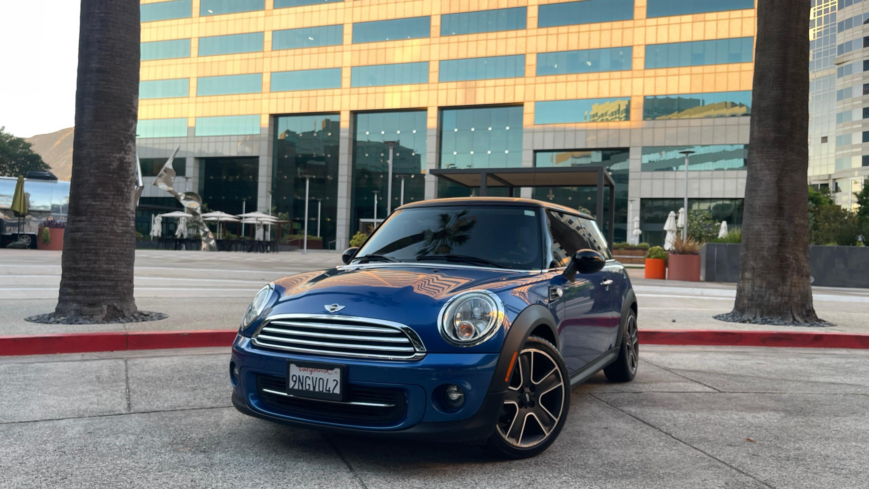 MINI Hardtop 2 Door 2013 in Glendale, CA