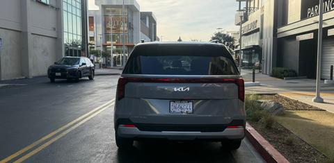 Kia Carnival Hybrid 2026