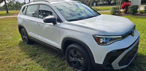 Volkswagen Taos 2025
