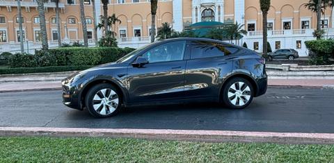 Tesla Model Y 2024