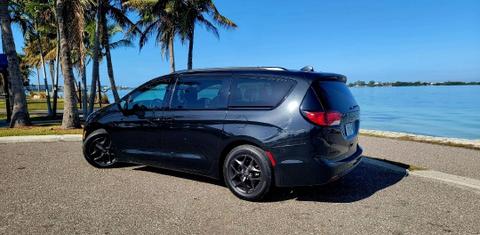 Chrysler Pacifica 2019