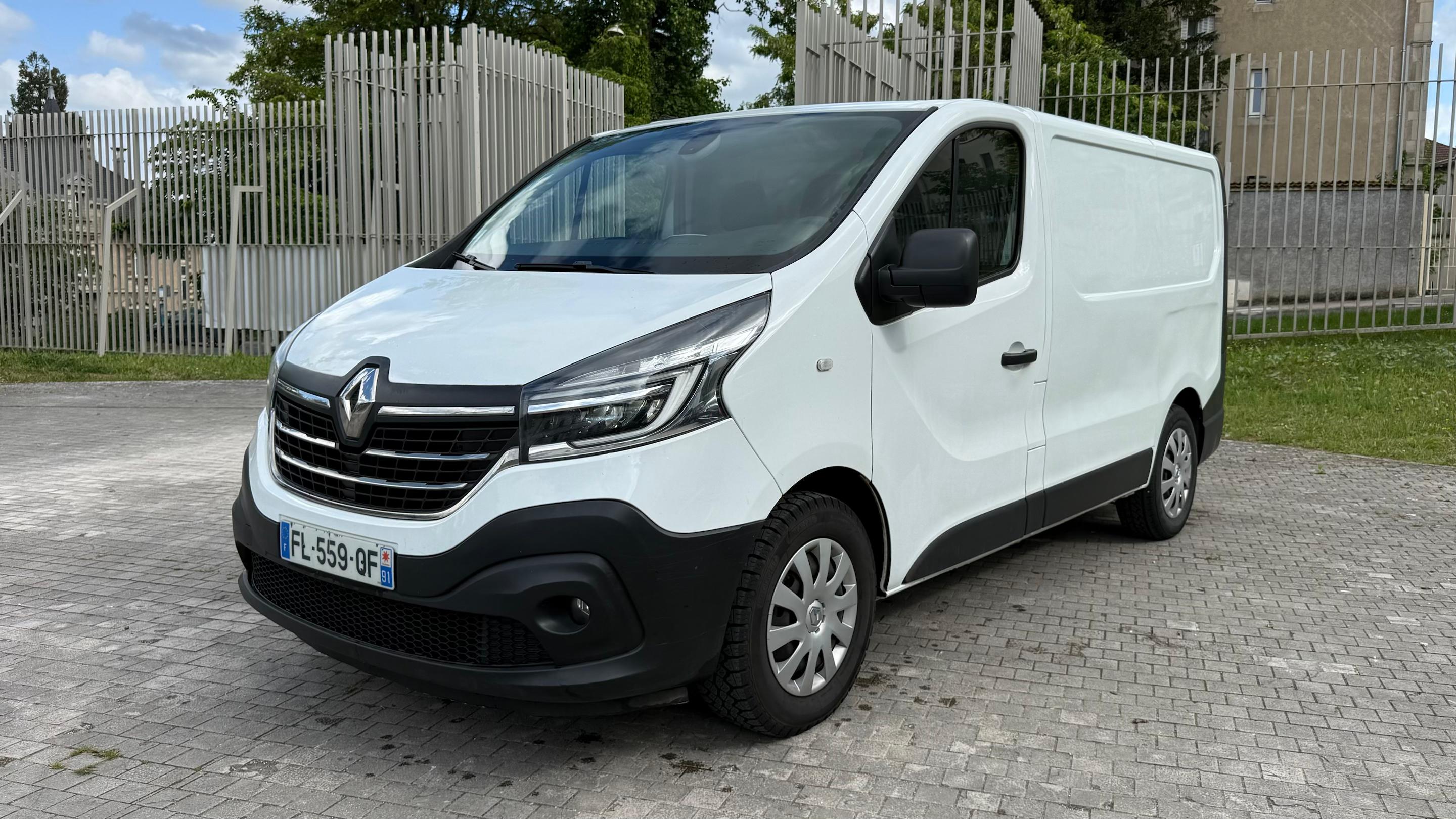 Renault TRAFIC III 2019 à Nancy