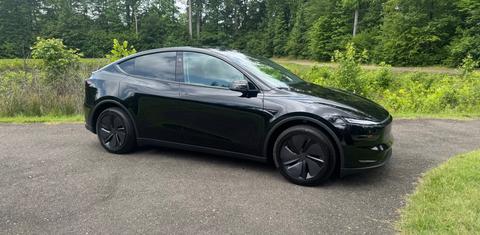Tesla Model Y 2026