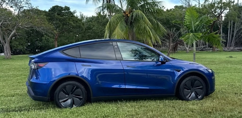 Tesla Model Y 2026