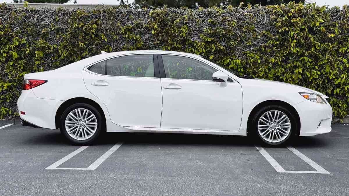Lexus ES 2015 in 