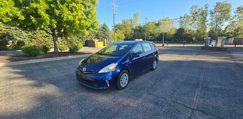 Toyota Prius v 2012