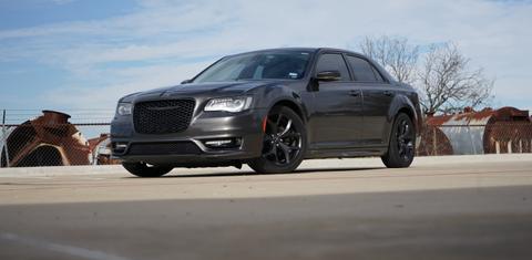 Chrysler 300 2022